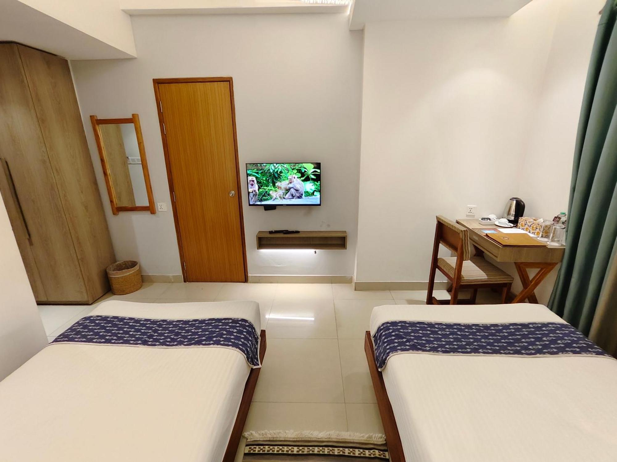 Hotel Nandini Дакка Экстерьер фото
