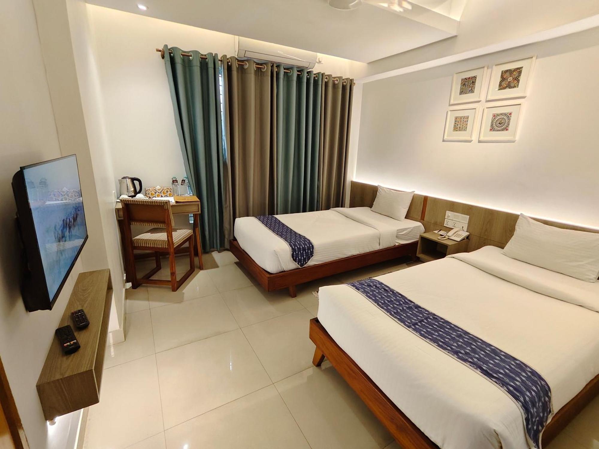 Hotel Nandini Дакка Экстерьер фото
