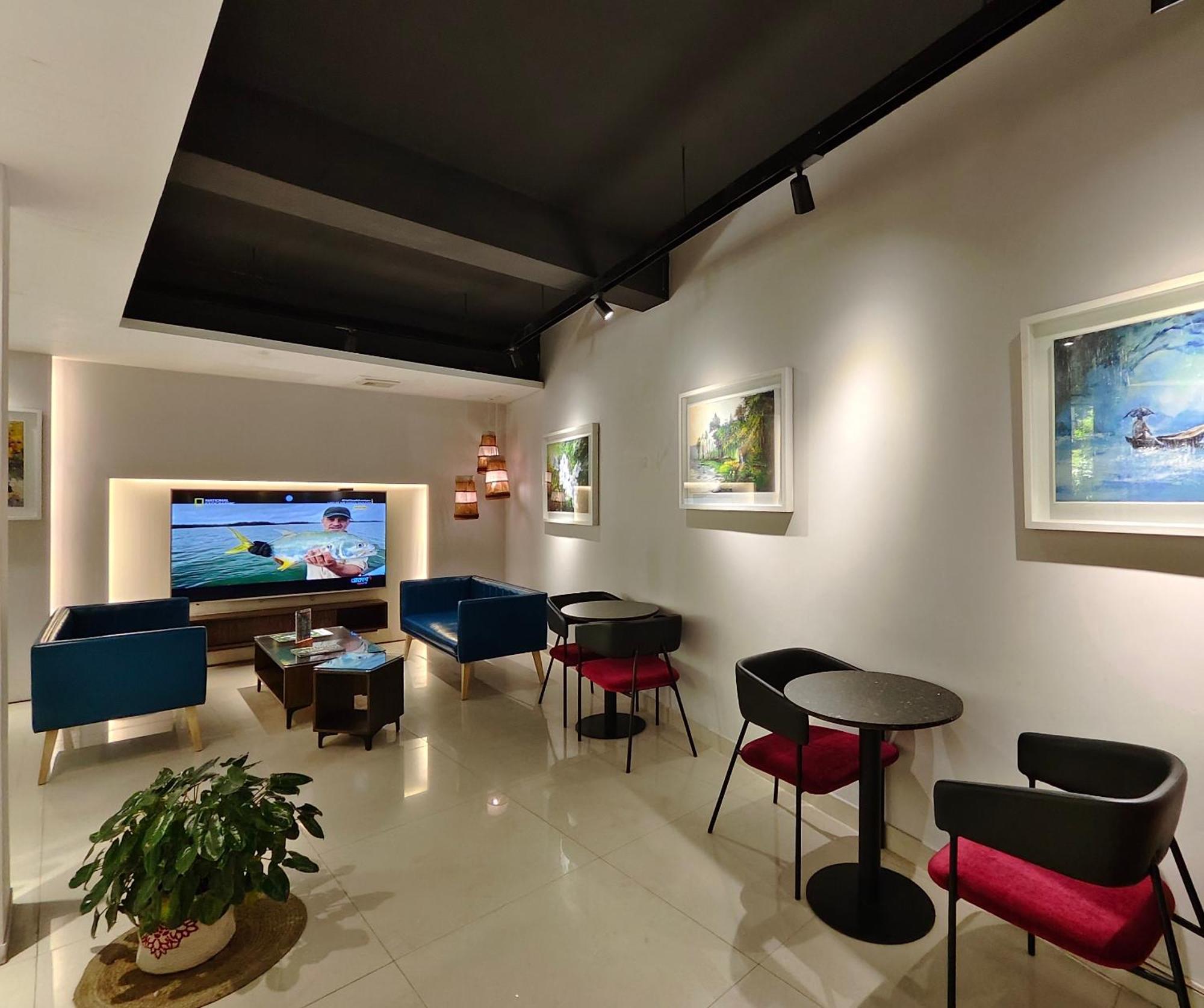 Hotel Nandini Дакка Экстерьер фото